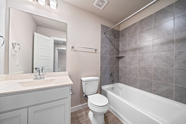 Building Photo - 8154 Royal Breeze Dr