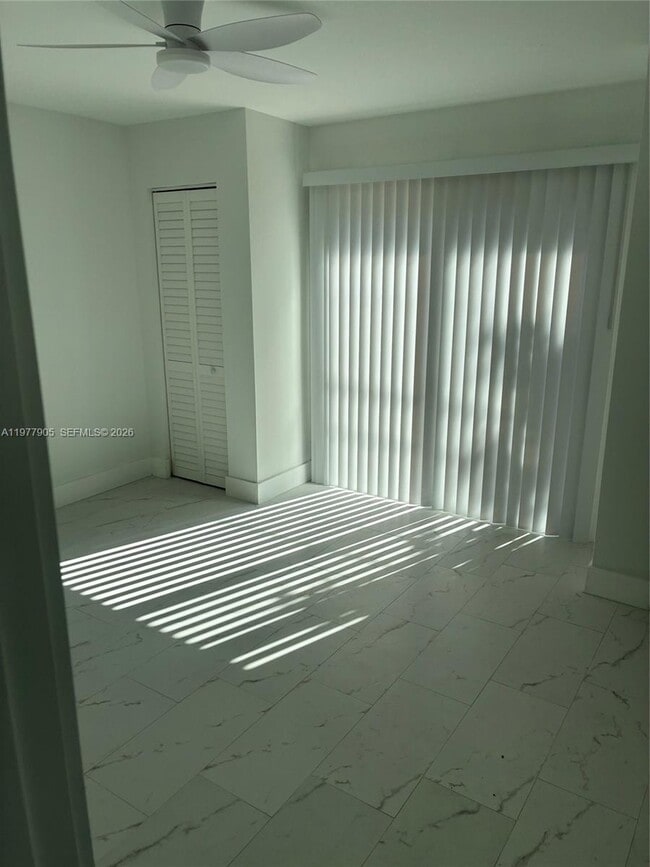 Building Photo - 1530 NE 33rd St