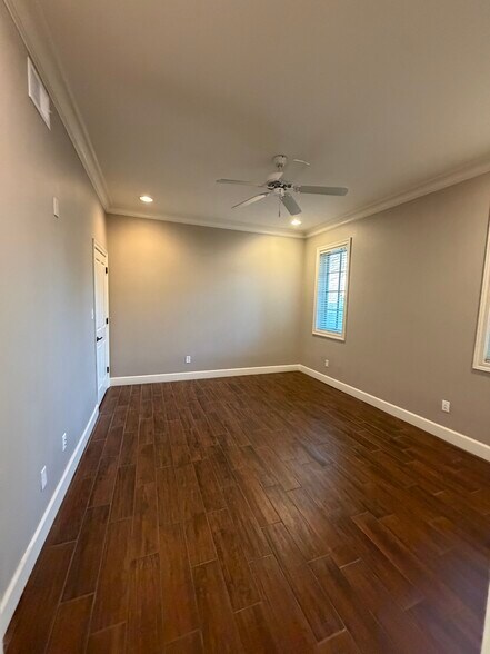 Building Photo - 108 S Alcaniz St