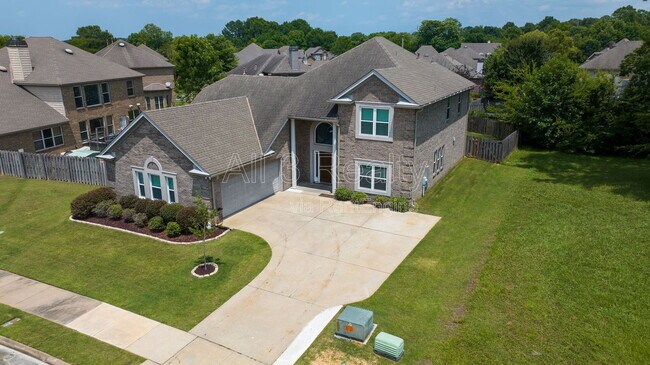 Building Photo - 1924 Wyngate Loop