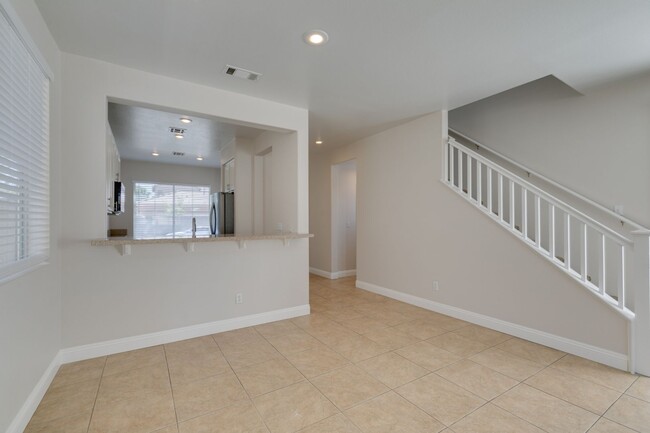 Building Photo - Beautiful 3-Bedroom Home in Silverado Ranch