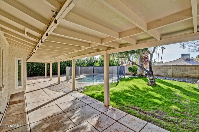 Building Photo - 6747 E Aire Libre Ln