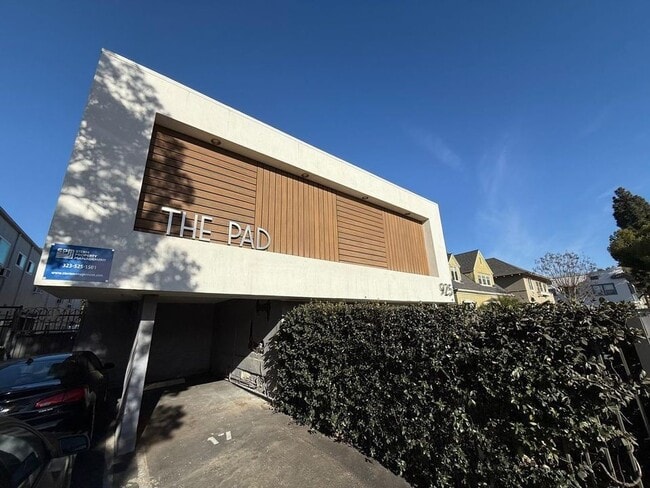 Building Photo - 925 W 30th St