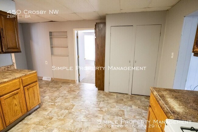 Building Photo - Nice 2 Bed 1 Bath on the NW Side!