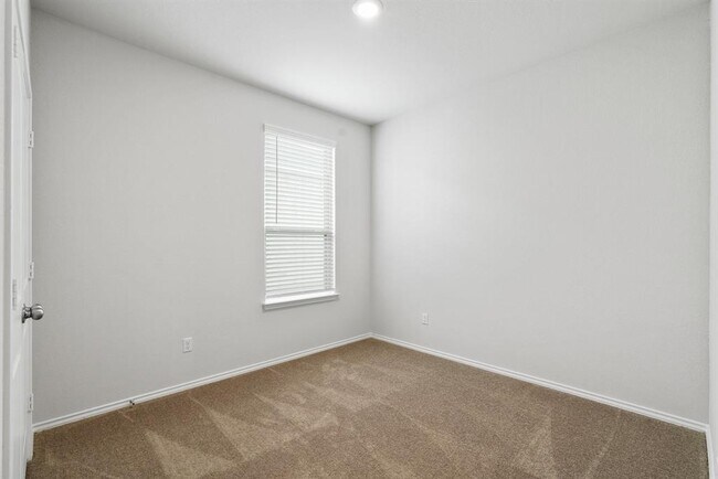 Building Photo - 168 Gunther Way