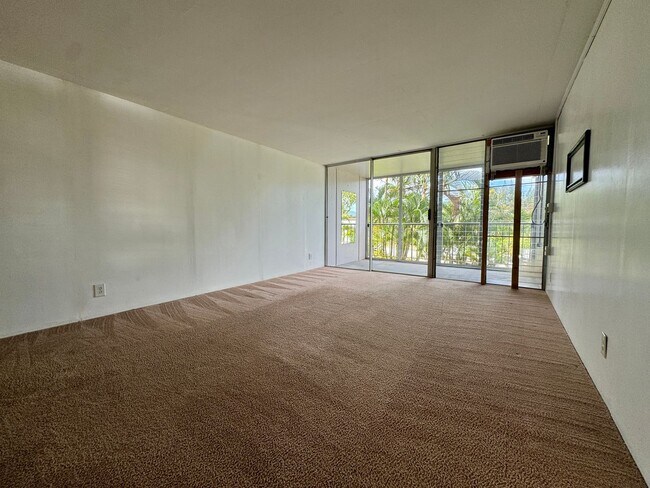 Building Photo - Cathedral Point - 1 bed, 1 bath, 2 Parking. Available Now