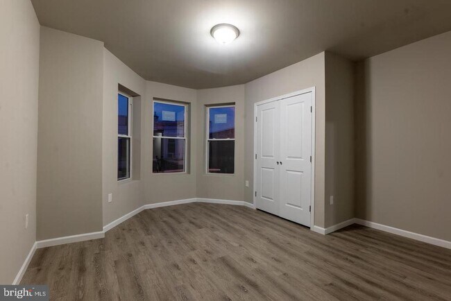 Building Photo - 141 N Peach St