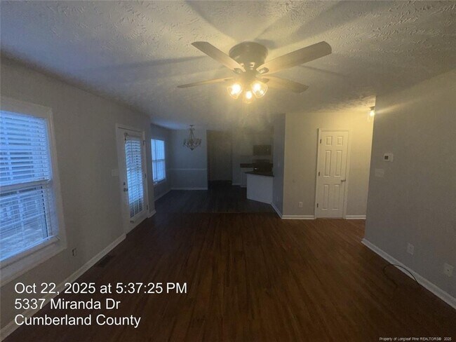 Building Photo - 5337 Miranda Dr