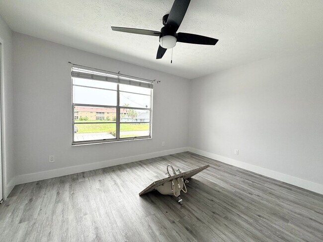 Building Photo - Stunningly Remodeled 2-Bed, 1.5-bath, with...