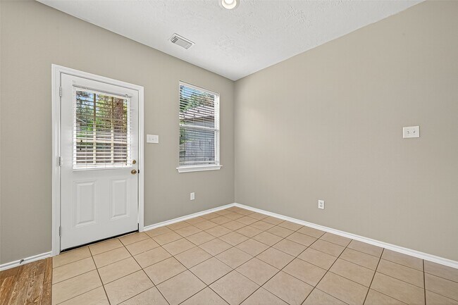 Building Photo - 110 N Burberry Park Cir