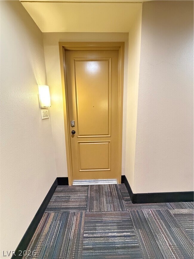 Building Photo - 87 E Agate Ave