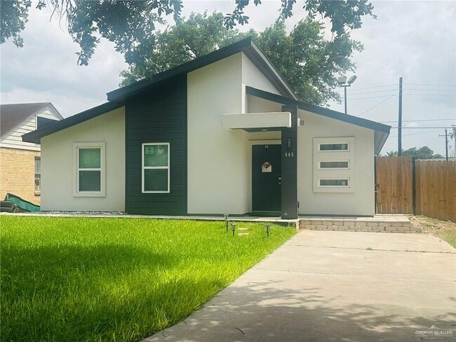 Building Photo - 905 B-C Ave