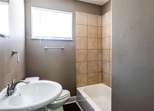 Building Photo - 2833 Cardo Dr NW