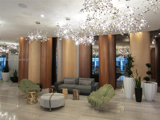 Building Photo - 488 NE 18th St