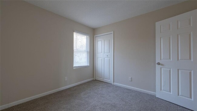 Building Photo - 6218 Creekford Ln