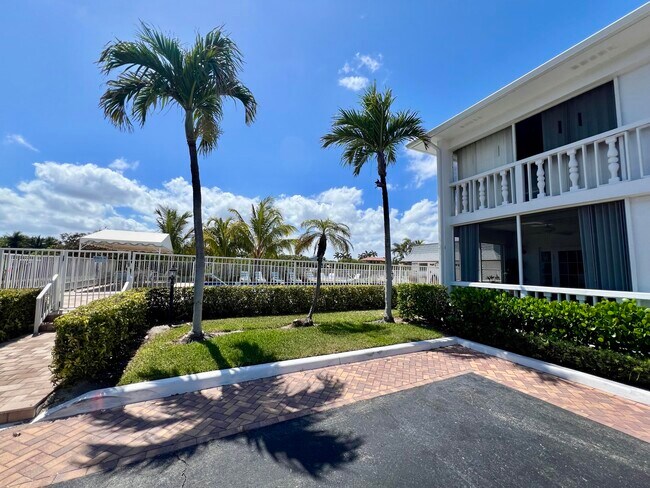 Building Photo - 4201 S Ocean Blvd