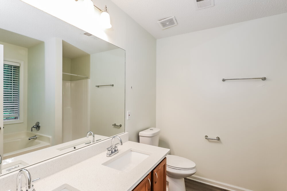 Building Photo - 10990 Knotty Pine Pl