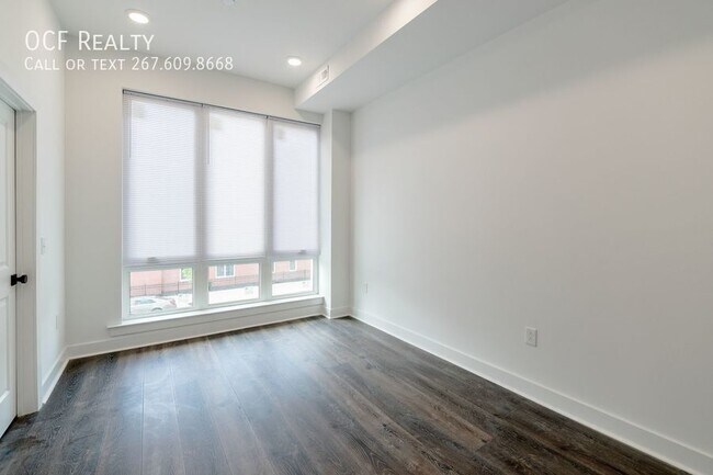Building Photo - 625 N 52nd St