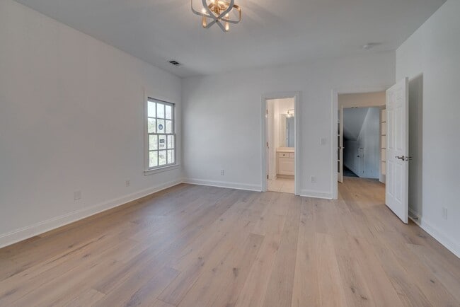 Building Photo - 1449 Willowbrooke Cir