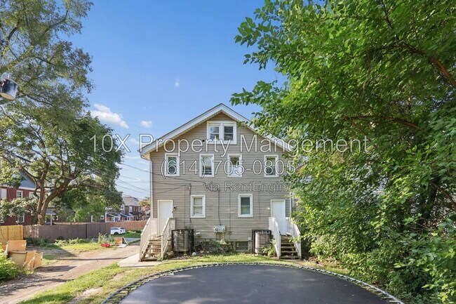 Building Photo - 1088 Siebert St
