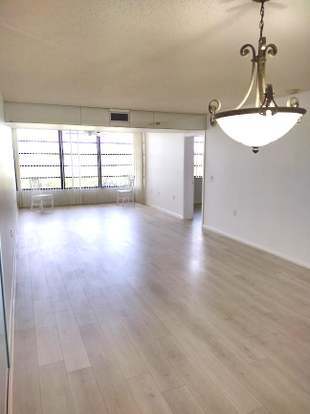 Building Photo - 3520 Whitehall Dr