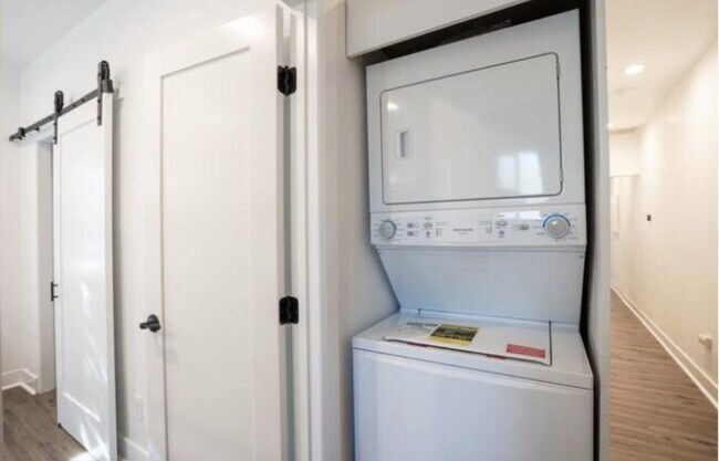 Building Photo - 2708 Cincinnati St