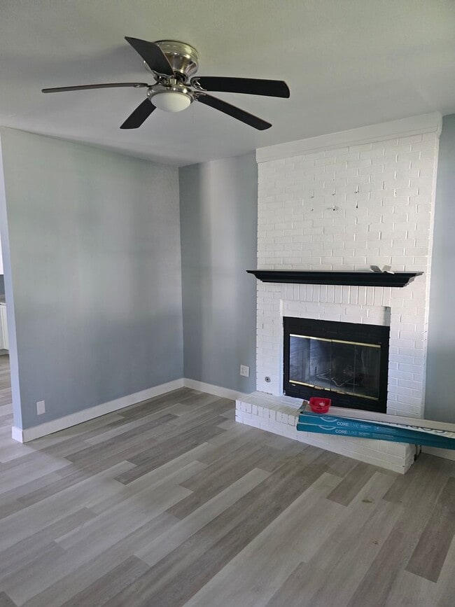 Building Photo - 3 Bed 2 Bath 1500.00