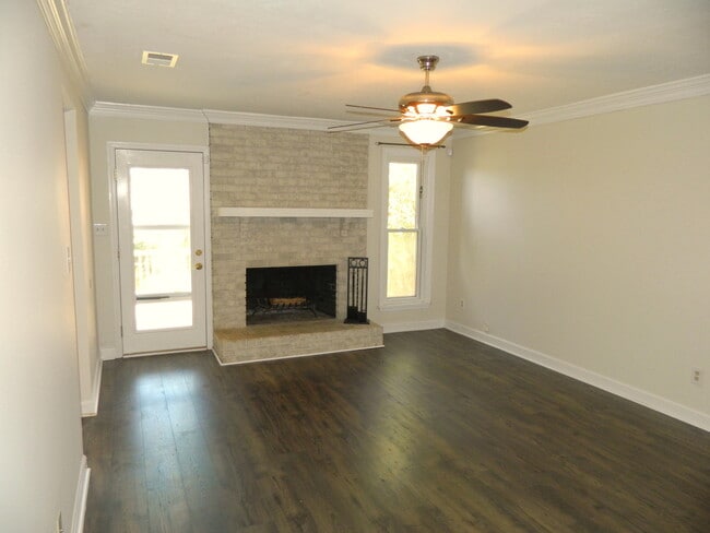Building Photo - 230 Ronstadt Dr
