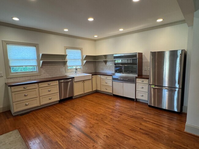 Building Photo - Gorgeous 2BR/2BA Home in Downtown Raleigh