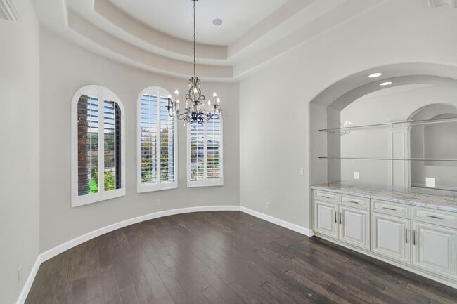 Building Photo - 3324 E Suncrest Ct
