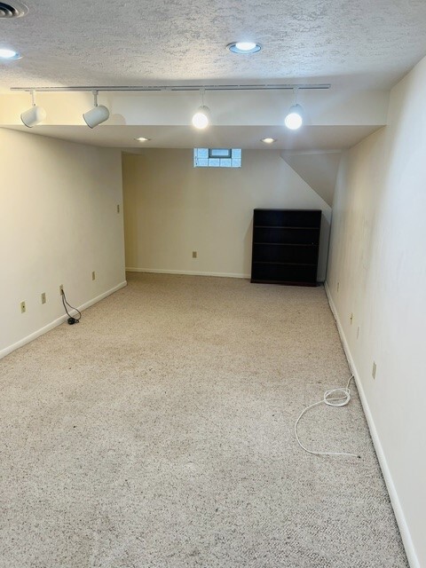 Building Photo - 205 Lac Kine Dr