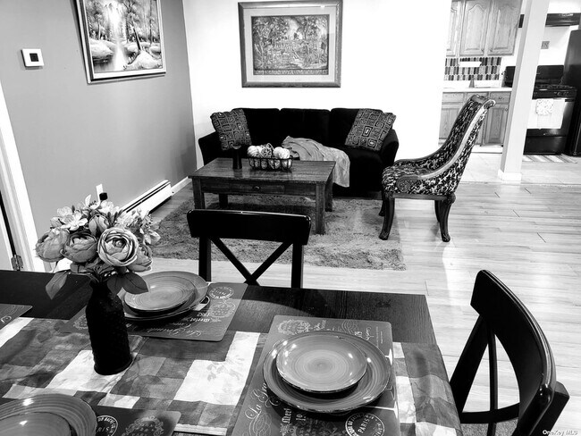 Building Photo - 4 Parente Ln N
