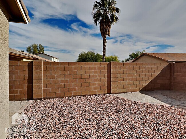 Building Photo - 10413 W Miami St