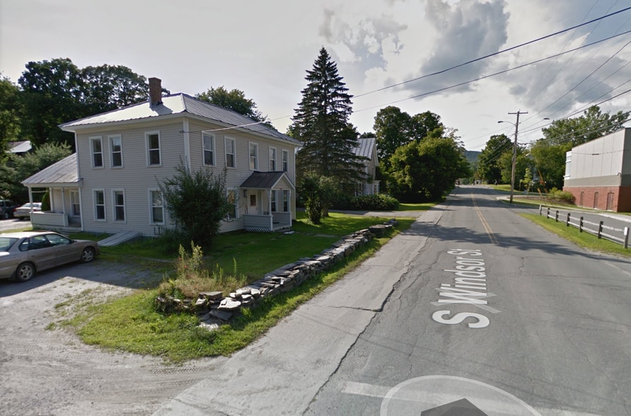 Building Photo - 246 S Windsor St