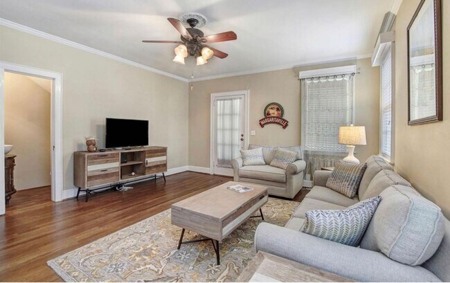 Building Photo - Wales Garden- Fully Furnished Unit