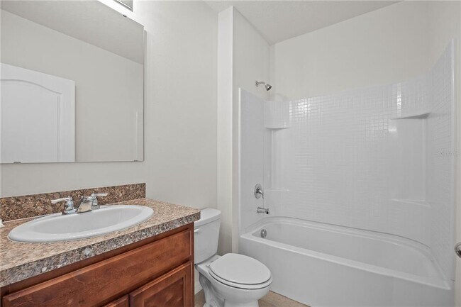 Building Photo - 817 Sheen Cir