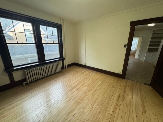 Building Photo - 616 S Grand Ave