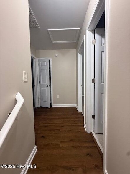 Building Photo - 149 Apache Trail