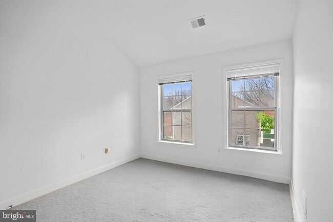 Building Photo - 12033 Treeline Way