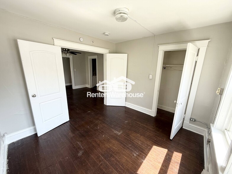 Building Photo - 3113 Thompson Ave