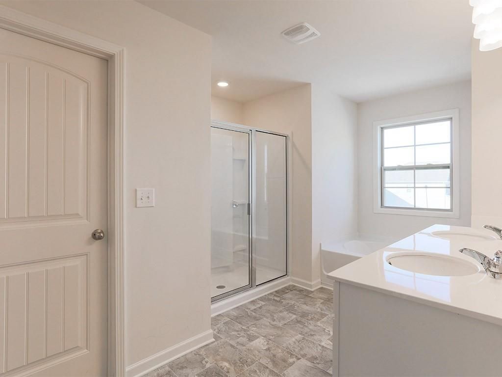 Building Photo - 114 Valimar Dr