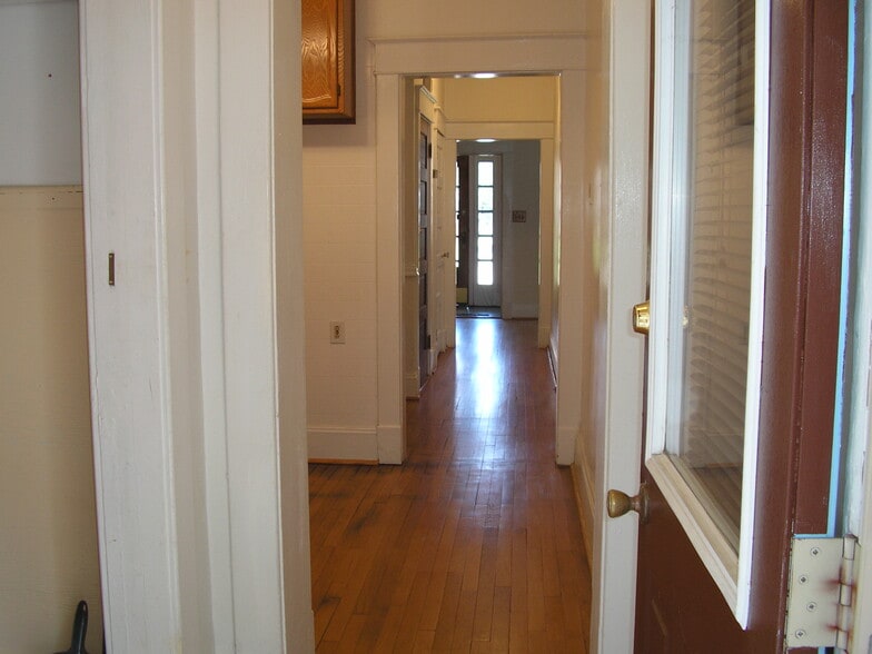 Building Photo - 1709 Hampton Blvd