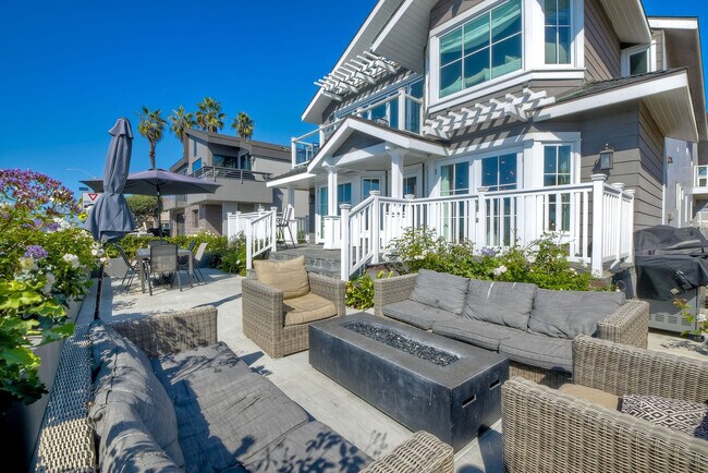 Building Photo - 3636 Carlsbad Blvd