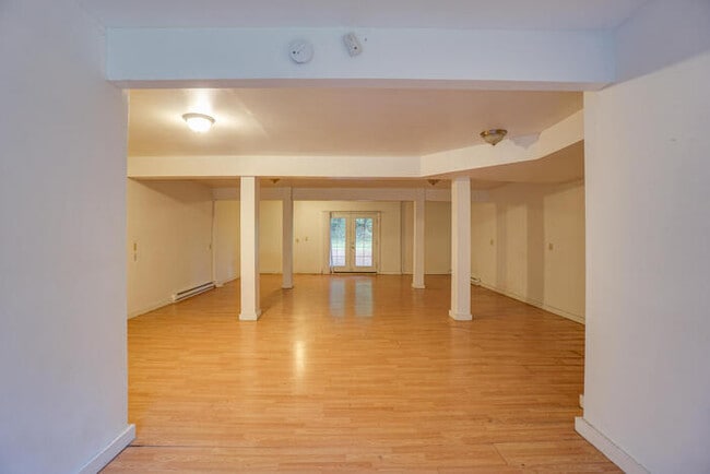 Building Photo - COUNTRY LIVING JUST OUTSIDE Of washougal