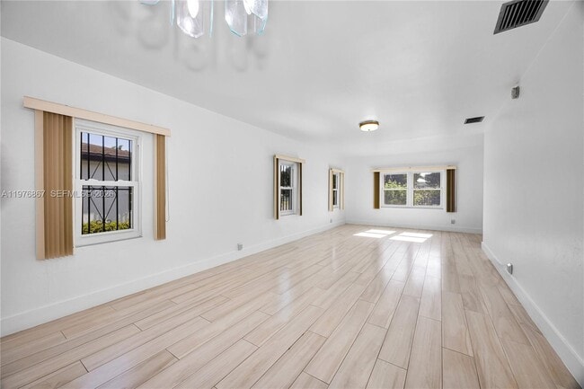 Building Photo - 150 SW 58th Ave