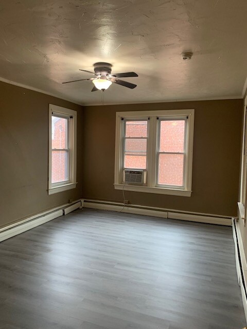 Building Photo - 150 S East St