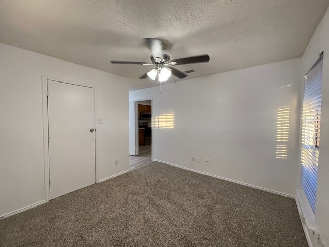 Building Photo - 2422-2424 Sherry Street