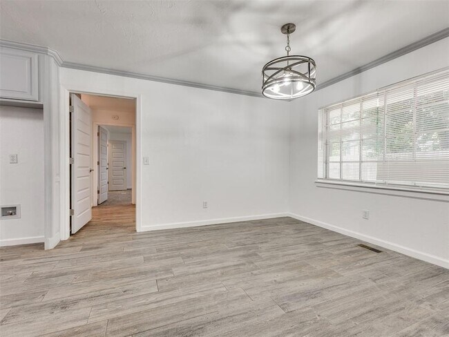 Building Photo - 6312 Overcourt Manor
