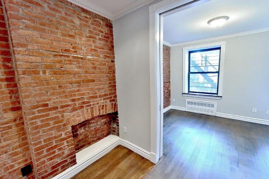 Building Photo - 939 2nd Ave