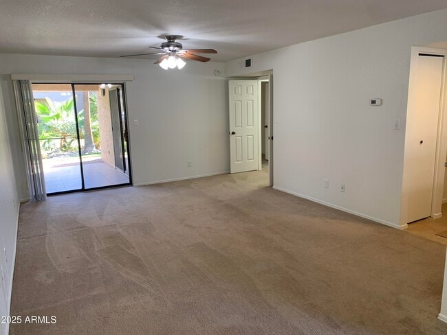 Building Photo - 9445 N 94th Pl